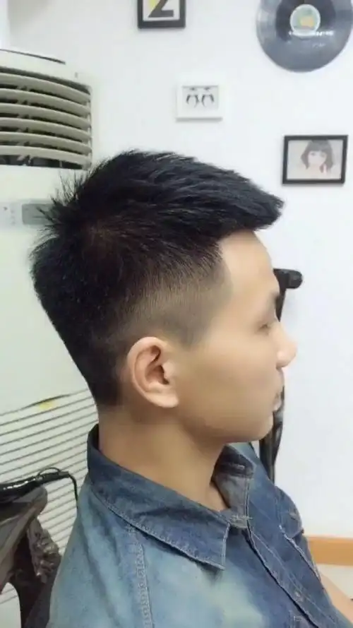 最适合男孩子的发型,想让自己变帅,就选这款发型