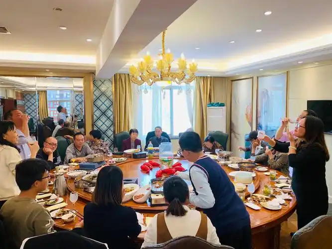 大姐大生日聚餐