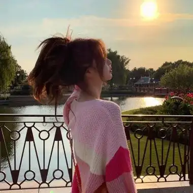 30一40岁女人微信头像 成熟稳重的洋气女头合集 - 运河边百科网