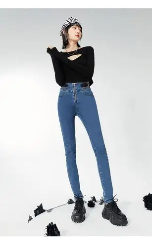 太平鸟高腰牛仔裤女修身小脚裤2021年春季新款皮扣袢饰女士牛仔裤