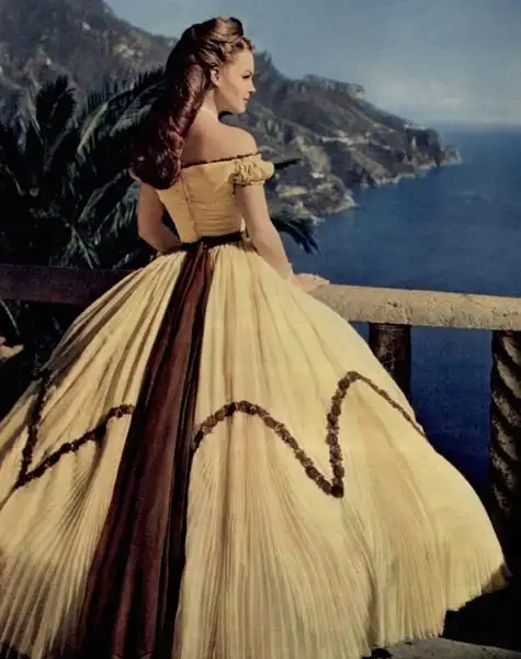 奥匈帝国系列电影之《茜茜公主》第三部——皇后的悲惨命运