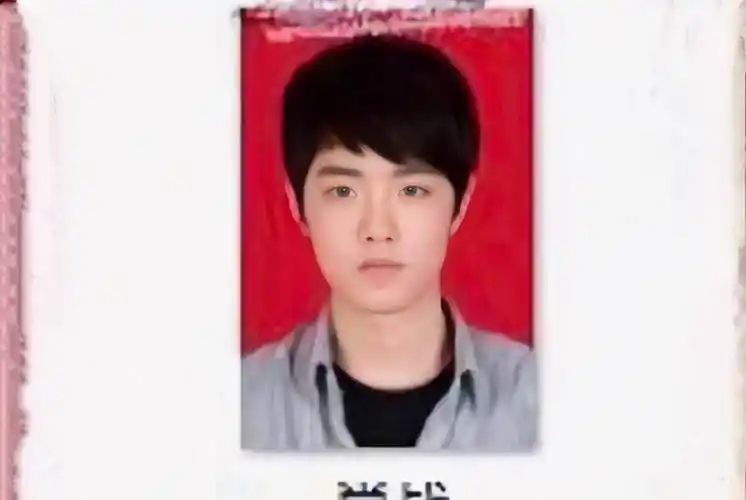 肖战高中自拍颜值超高,被赞校草级别_评论_时期_因为