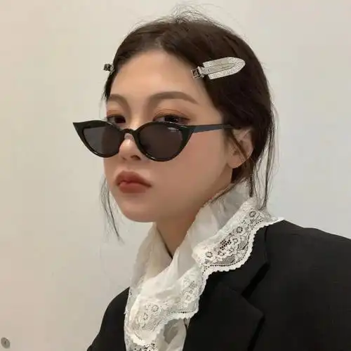 女生又酷又飒的文案(100%能上热门的文案)