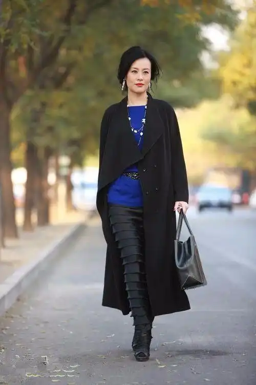 邬君梅素颜贴地气不修图大方晒照自然衰老就是美