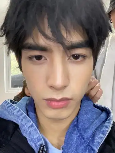 427宋威龙自拍自拍自拍