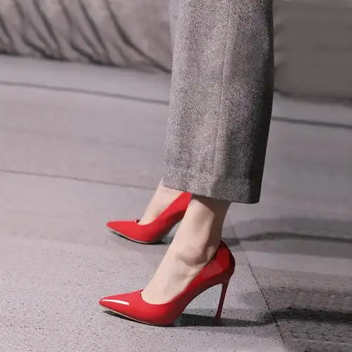 尖头浅口单鞋红色高跟鞋