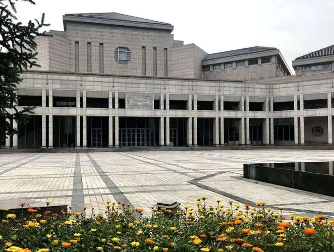 其它 热烈庆贺北京大学建校122周年 写美篇今天是北大122周年校庆日