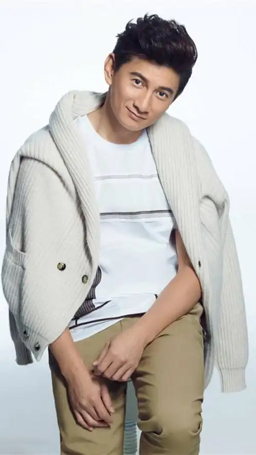 吴奇隆46岁生日写真