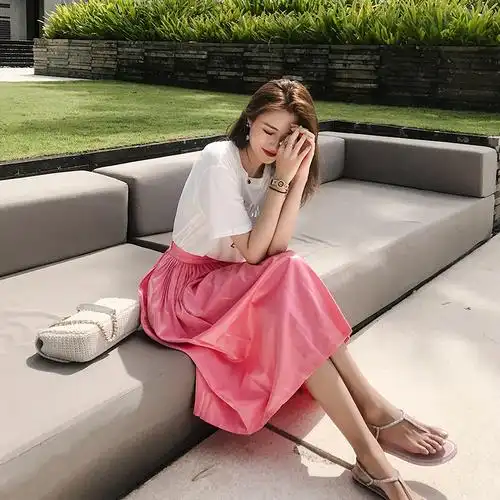 awu 高腰显瘦粉色亮面半身裙女 中长款百褶裙