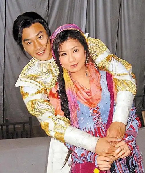 何润东:丰富情史的背后,藏着一个自卑的灵魂?