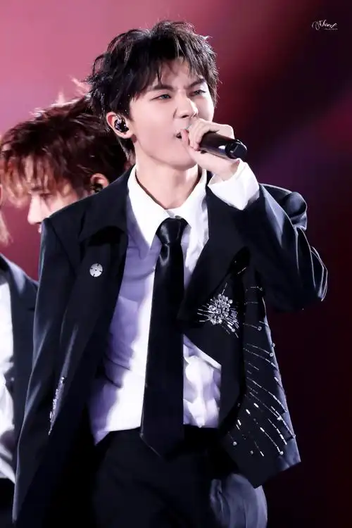 时代少年团队长-马嘉祺    #马嘉祺楼间楼演唱会#9