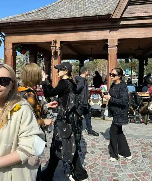 1岁多儿子首露面,白白胖胖超可爱_lucky_网友_李承铉