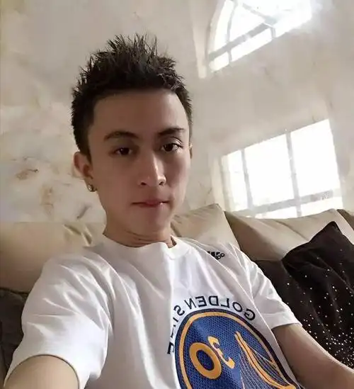 沪上皇秦奋5千万炒股因涉内幕交易被罚60万父亲身份曝光