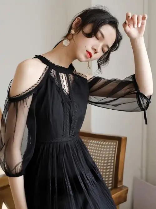 春装2022款黑色蕾丝丝网连衣裙露肩法式仙的沙滩连衣裙