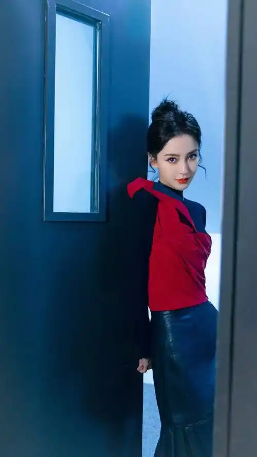 大家觉得杨幂和杨颖谁更漂亮?_身材_外形_风格