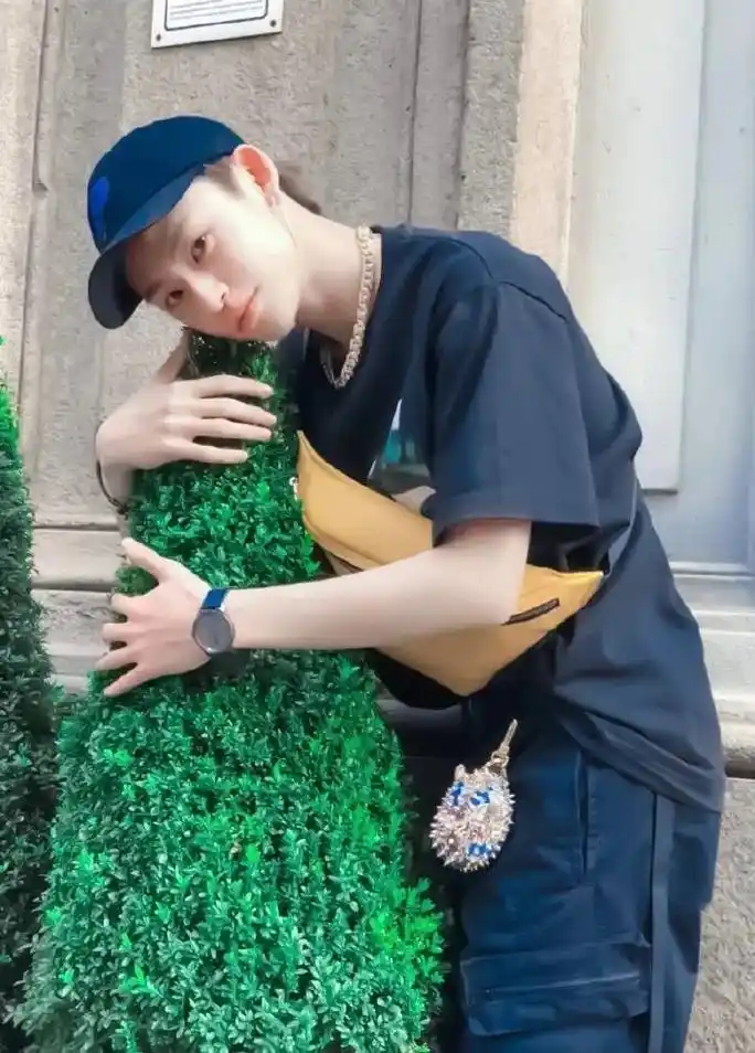 小鬼王琳凯2021新歌收听人数突破一亿 #小鬼#小鬼王琳凯 - 抖音