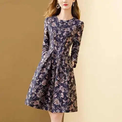 品牌折扣女装尾货货源批发2020年秋季新款女装名媛轻奢减龄显瘦连衣裙