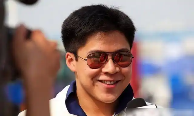 他和霍启刚一样出名被称为香港有前途年轻人