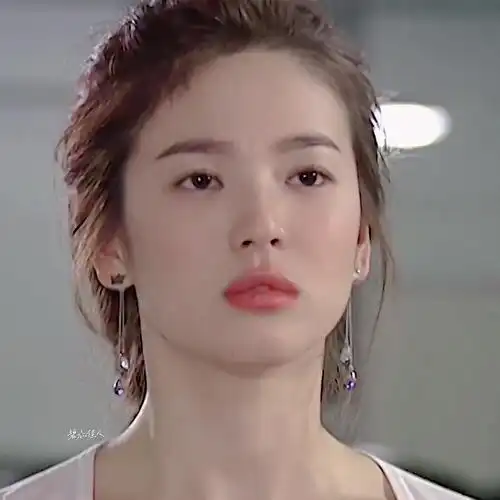 一起欣赏宋慧乔年轻时的颜值,能红都是有理由的!