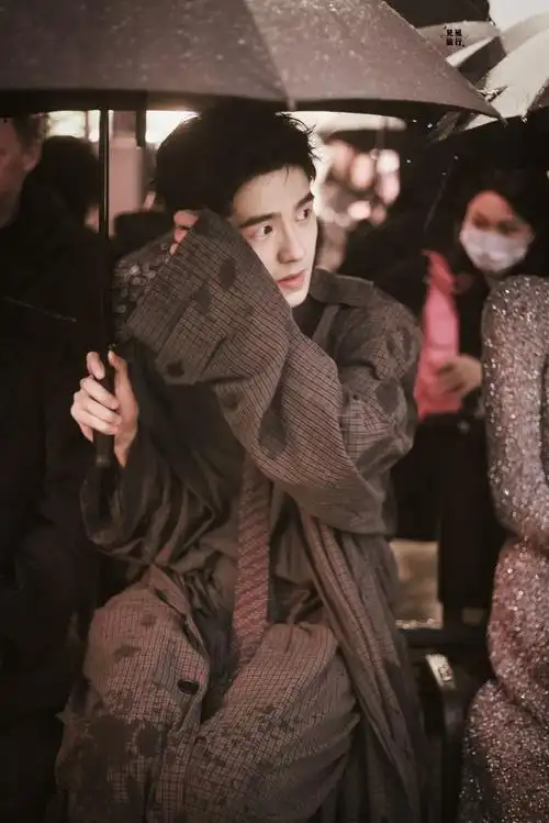 刘昊然 就是硬帅