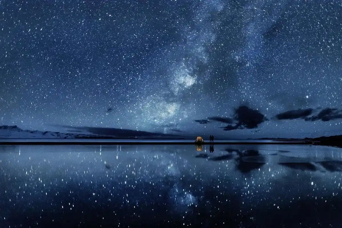 璀璨的星空,难见的美景. 好看的夜色,好好的欣赏.