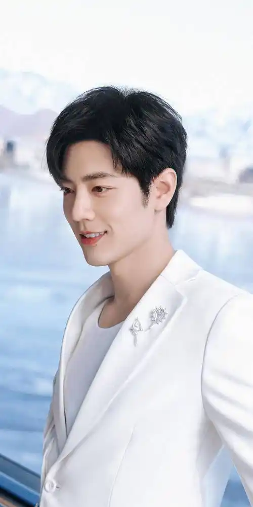 大爆!肖战出席网络视听盛典彩排,白马王子造型惹人注目