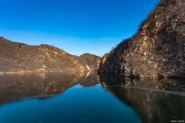 北京黄花城水长城旅游区为国家aaaa级景区,位于北京市怀柔区九渡河镇