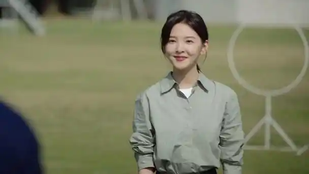 电视剧照亮你#徐来自从地震被消防员靳时川救下之后,心里一直记得