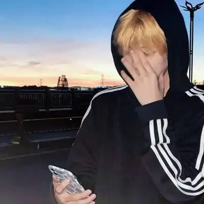 高级头像ins质感男 那就一直冷冰冰_男生头像_头像屋