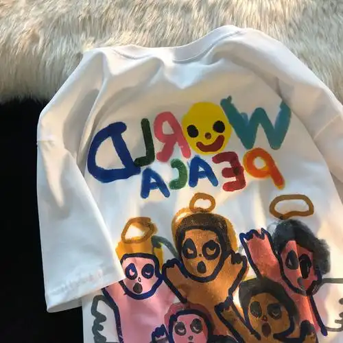 字母涂鸦t恤图片