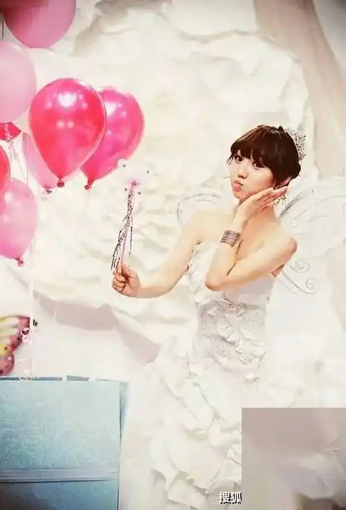 38岁的李玟暎,每一张照片都是这谁挡得住的惊艳绽放!