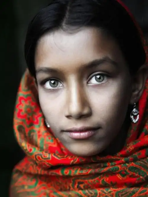 19张「世界上最美的眼睛」,第7张「来自天堂的钻石」已经把所有人都吸