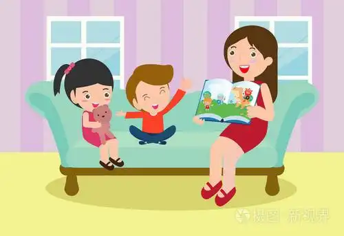 母亲给儿子和女儿读童话故事,家人读和讲童话故事,孩子听妈妈讲故事