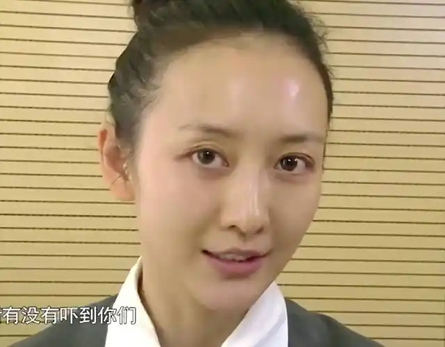 王鸥蔡少芬王丽坤当场卸妆 素颜后的她们长这样