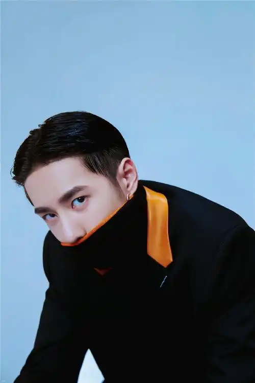 男明星寸头可以有多帅#都说寸头是检验帅哥的标准,王一博的寸头,干净