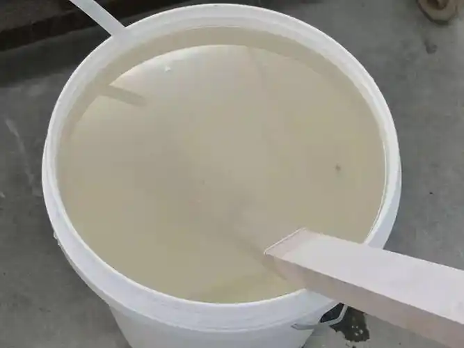 环氧树脂胶水可以喷涂吗