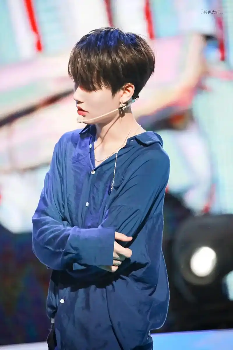 林彦俊 #宝藏男孩 #蓝色 #双向奔赴 #治愈 #就这样爱 - 抖音