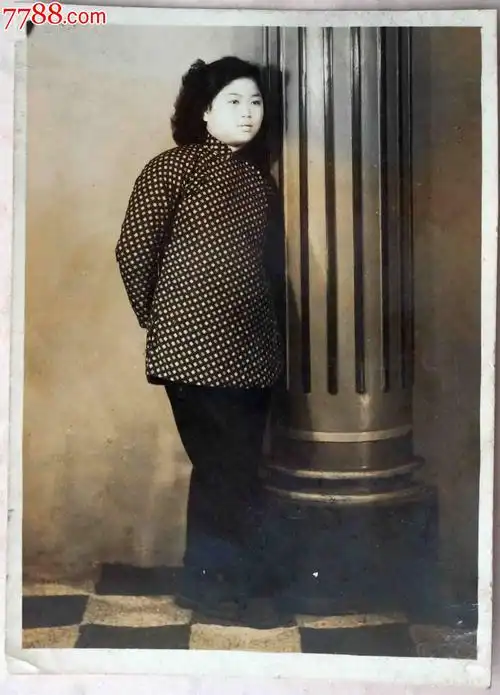 au8134079  店内编号:l000 品种: 老照片-老照片 属性: 个人照片,民国