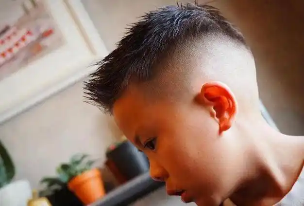 夏日最时尚小男孩发型大合集,赶紧点击收藏!