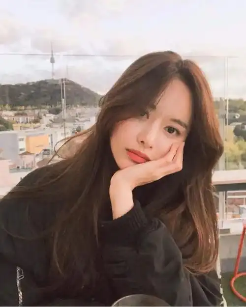 5款适合长脸女生的刘海让你做个优雅女神