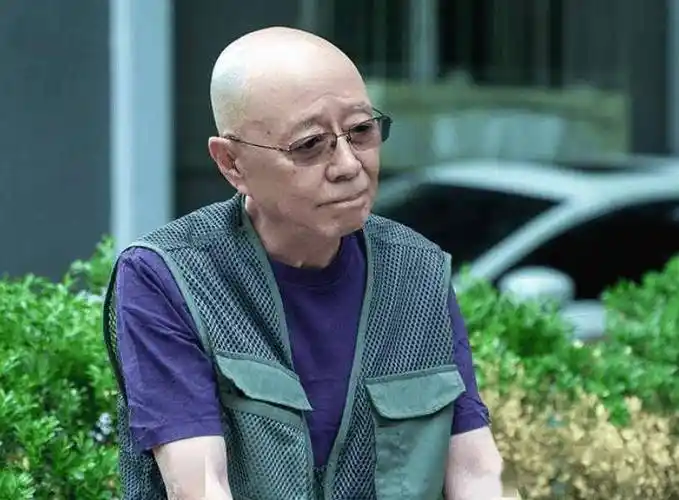 老片《甜蜜的事业》演员现状,五位去世两位消失,男主80岁仍健在