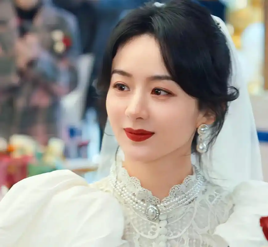 啊啊啊.明晚许半夏要结婚了,老大的婚纱太好看了#赵丽颖# - 抖音