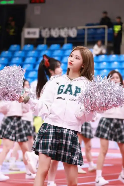 "snh48 group第四届偶像运动会火热进行中!哨声一响,马上集合!
