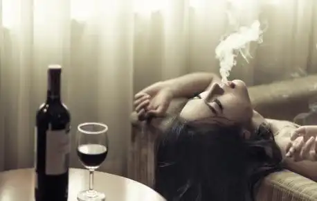 模特化妆睫毛5k美女壁纸