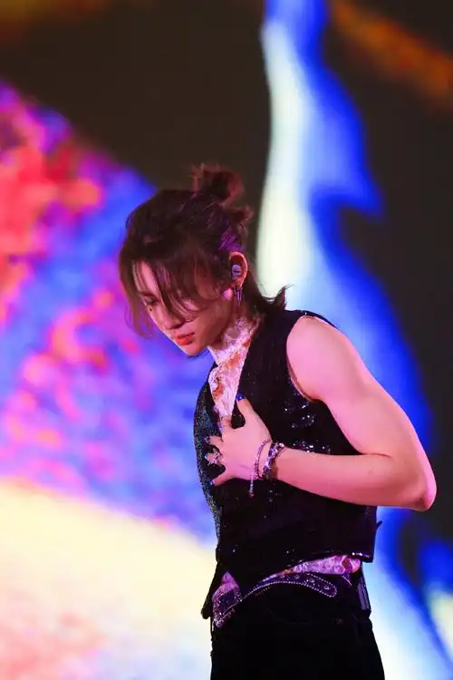 小鬼王琳凯2023巡回演唱会##与小鬼在梅奔梅开二度