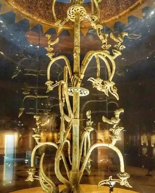 三星堆的"青铜神树"到底有多神奇?