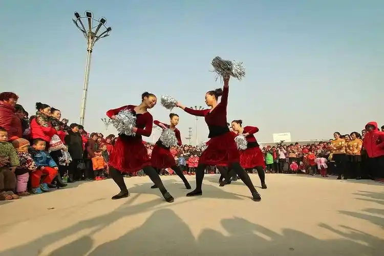 乐活广场舞的精彩年轻人永远无法体会