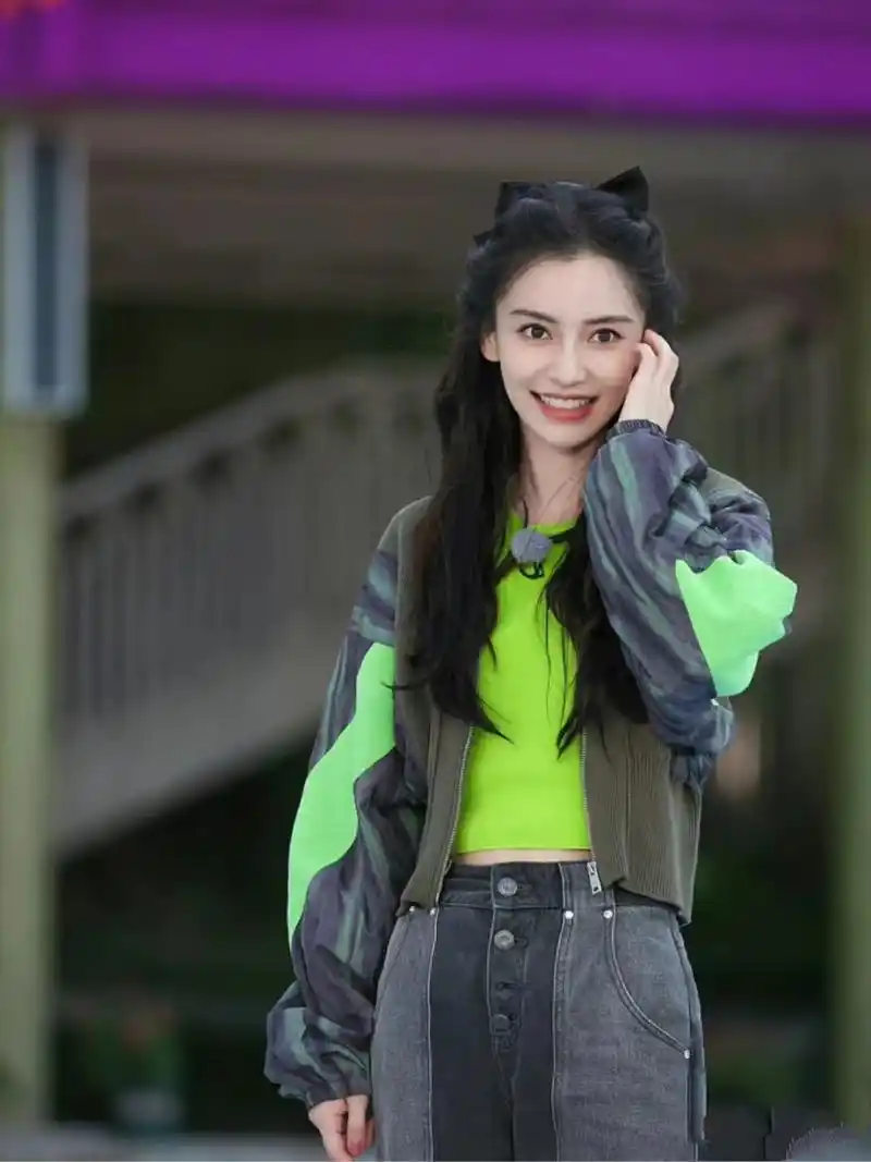 1,陈晓不出意外的话要和杨蓉再次合作了,是古代题材的电视剧.2.