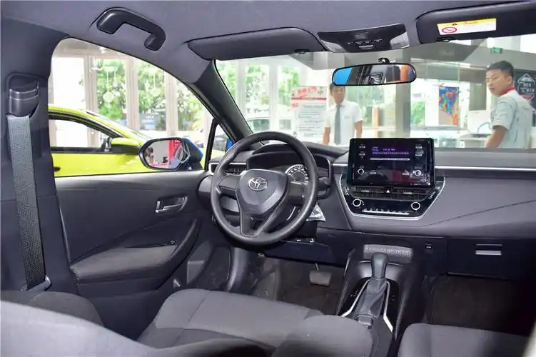 汽车图库 丰田 广汽丰田 雷凌(127/712) 内饰 2019款 参考成交价: 7.