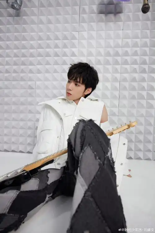 新声唱作人刘耀文##刘耀文blue